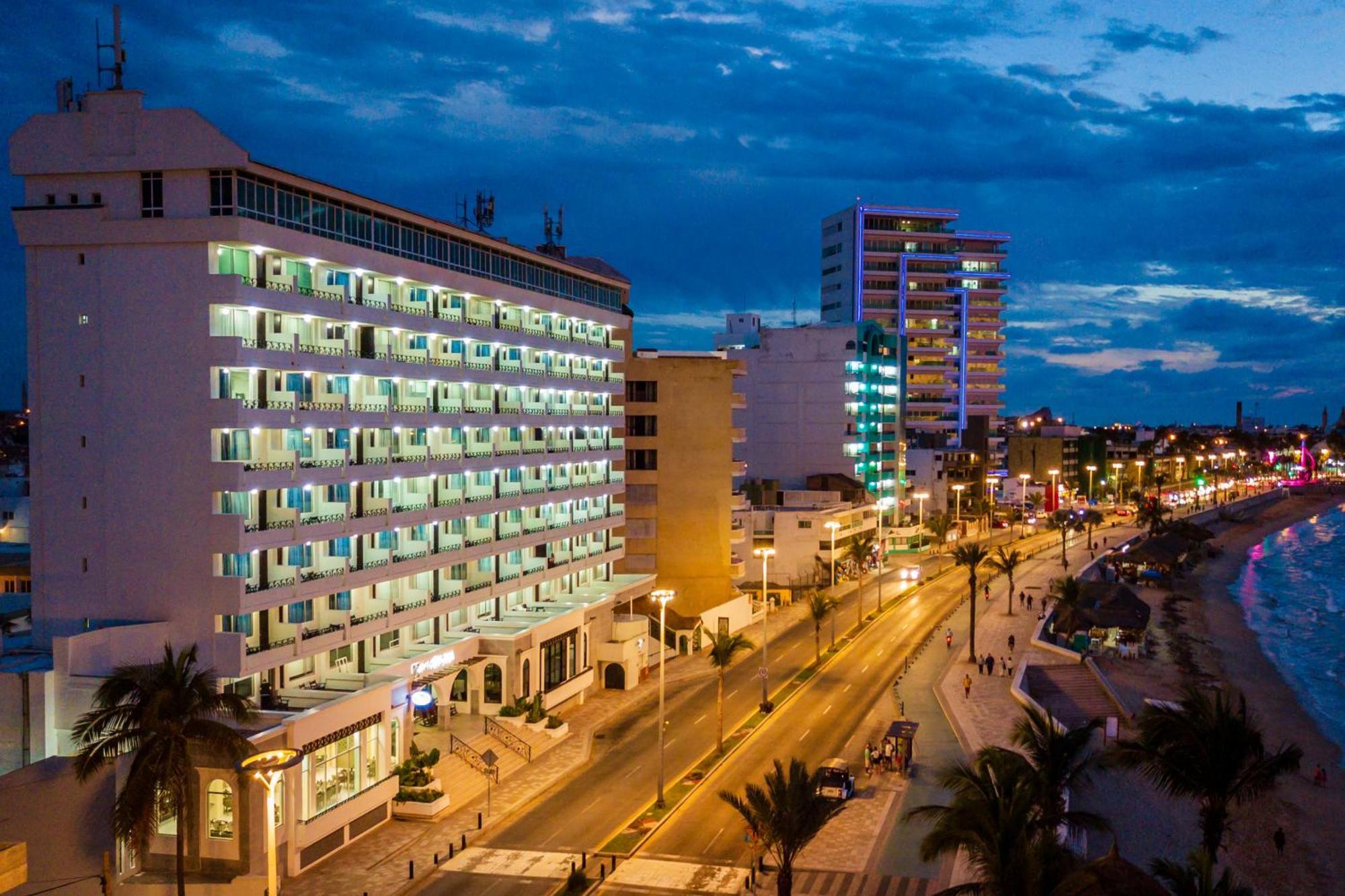 Hacienda Mazatlan Sea View Hotel Екстериор снимка